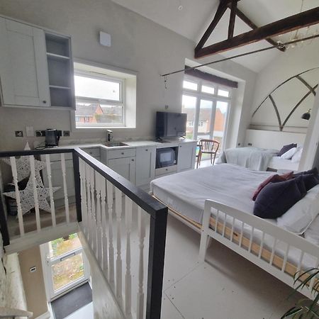 Spacious Apartments, Sleeps 6, 15Min To Milton Keynes Great Brickhill المظهر الخارجي الصورة